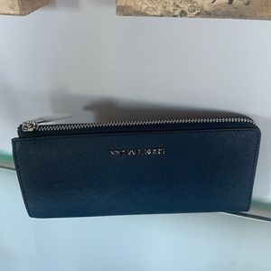 NWT Michael Kors Jet Set Wallet